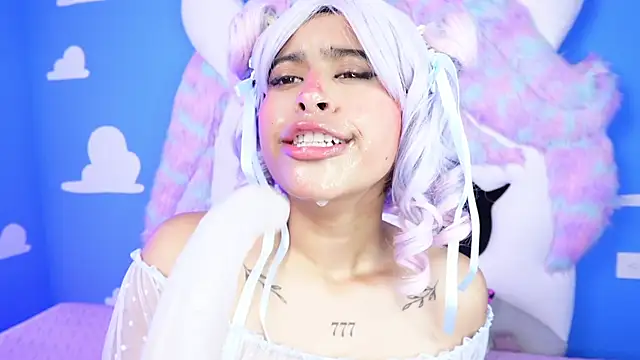 miss romyna online show from March 21, 2025, 2:07 pm