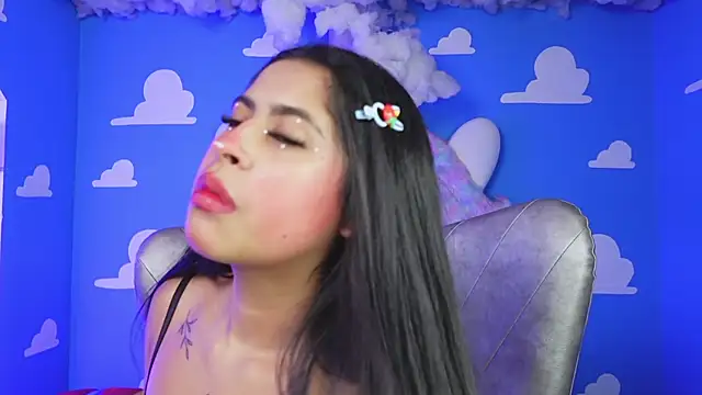 miss romyna online show from April 22, 2026, 11:01 am