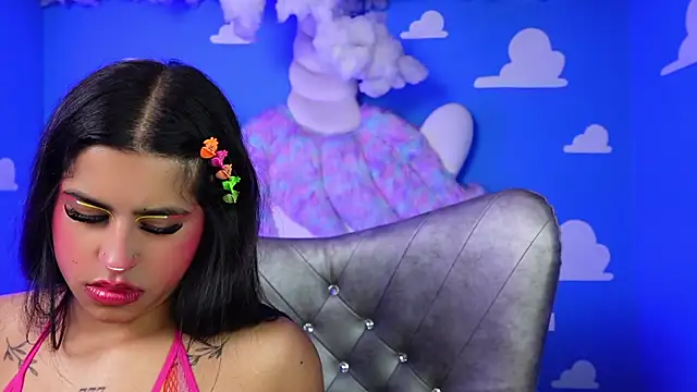 miss romyna online show from April 23, 2026, 11:09 am