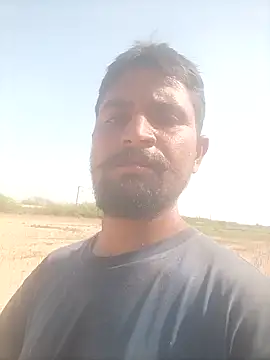 Snapshot of lovesuna chatting on February 18, 2025, 9:10 am lovesuna online show from February 18, 2025, 9:10 am