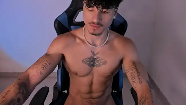 Snapshot of Thomas_Fit1 chatting on June 29, 2026, 12:05 pm Thomas Fit1 online show from June 29, 2026, 12:05 pm
