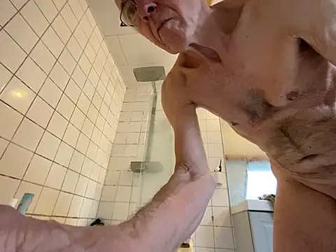 martxxxxx online show from November 5, 2025, 10:59 am