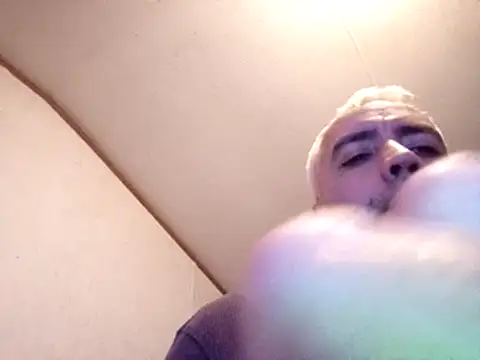 Xoc8  online show from January 27, 2025, 7:03 pm