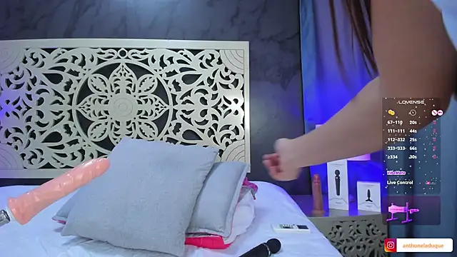 AnthonelaDuque online show from January 23, 2025, 2:39 pm