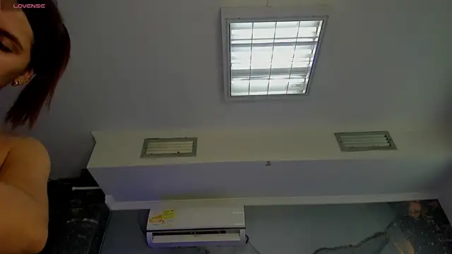 AnthonelaDuque online show from September 29, 2025, 11:48 am