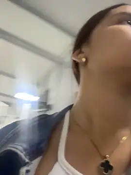 AnthonelaDuque online show from February 1, 2026, 11:42 am