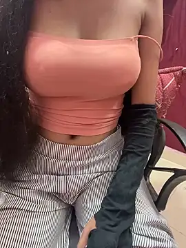 Snapshot of lallela chatting on December 30, 2024, 6:38 pm lallela online show from December 30, 2024, 6:38 pm