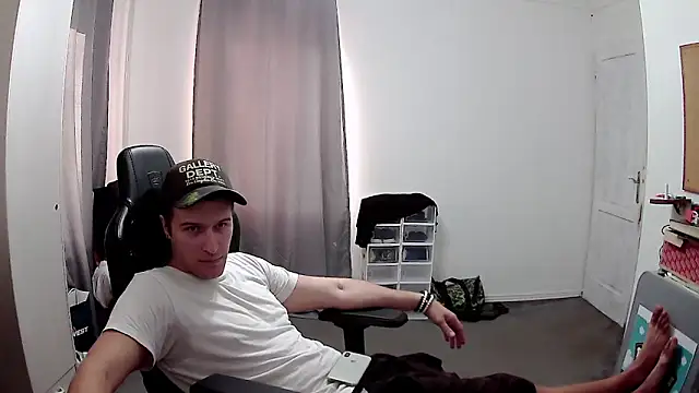 PKrisztian online show from October 9, 2025, 2:48 pm