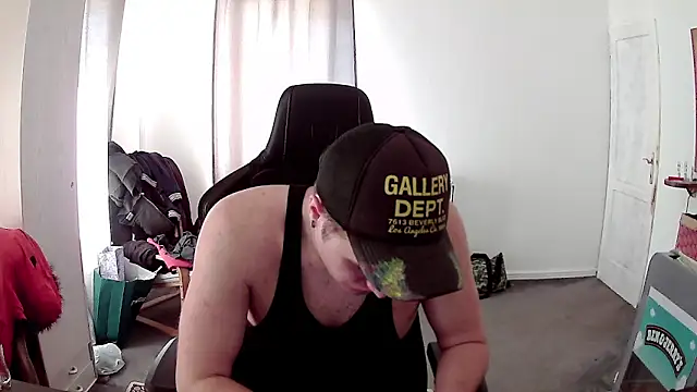 PKrisztian online show from April 7, 2026, 1:55 pm