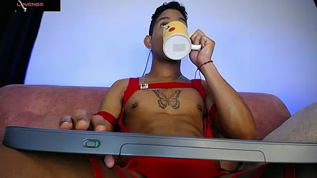 Palo santo online show from April 1, 2026, 5:32 pm