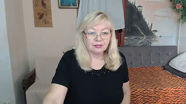 EvelynLoveShy online show from November 16, 2025, 11:16 am