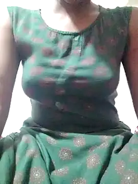 rituporna2004 online show from January 21, 2025, 1:43 pm