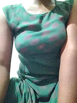 rituporna2004 online show from September 24, 2025, 4:43 pm