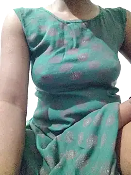 rituporna2004 online show from November 30, 2025, 2:37 am