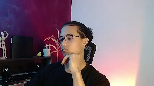 alejo x3 online show from March 23, 2025, 1:53 am