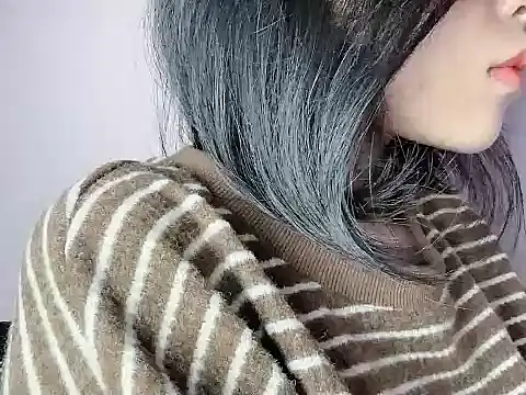 Baenee online show from December 2, 2025, 1:39 pm