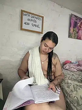 GemaGranadoss online show from July 1, 2026, 9:47 pm