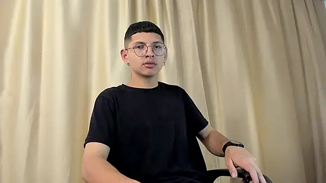 a lejandro 0 8 online show from January 18, 2025, 10:39 pm