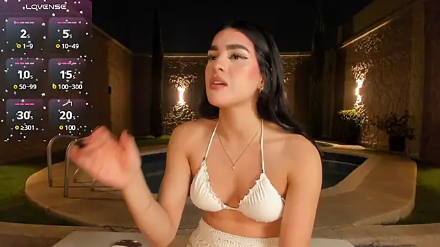 Snapshot of Antonellaparis_ chatting on March 17, 2025, 8:51 am Antonellaparis online show from March 17, 2025, 8:51 am