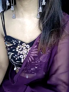 Snapshot of Leeeezzzz_roy chatting on April 3, 2026, 6:50 pm Leeeezzzz roy online show from April 3, 2026, 6:50 pm