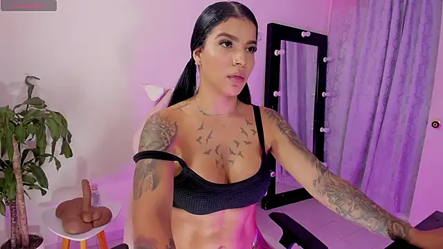 EmmaRusellx online show from April 20, 2026, 11:50 pm