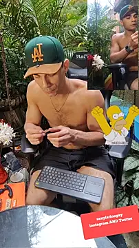 sexyboycolombi4 online show from February 15, 2025, 4:45 pm