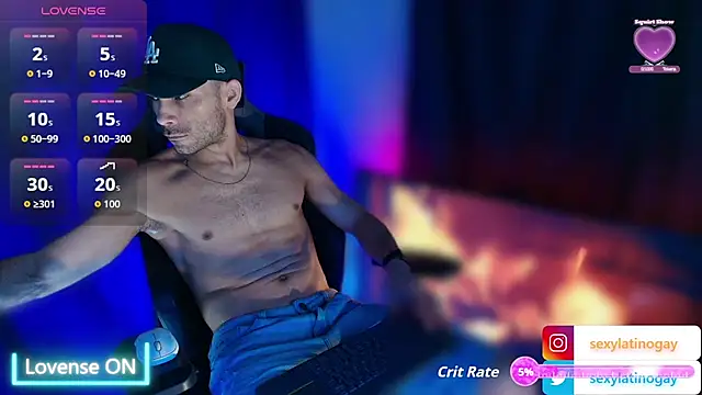 sexyboycolombi4 online show from April 20, 2026, 8:32 pm