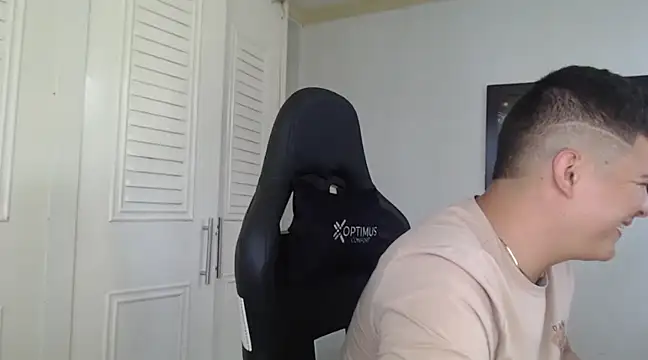 Plug Control online show from January 21, 2025, 6:55 pm