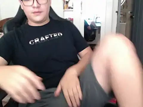 Plug Control online show from March 19, 2025, 4:34 pm