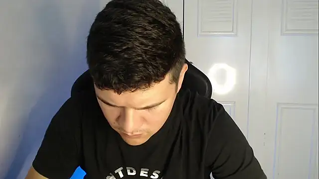 Plug Control online show from September 16, 2025, 4:19 pm