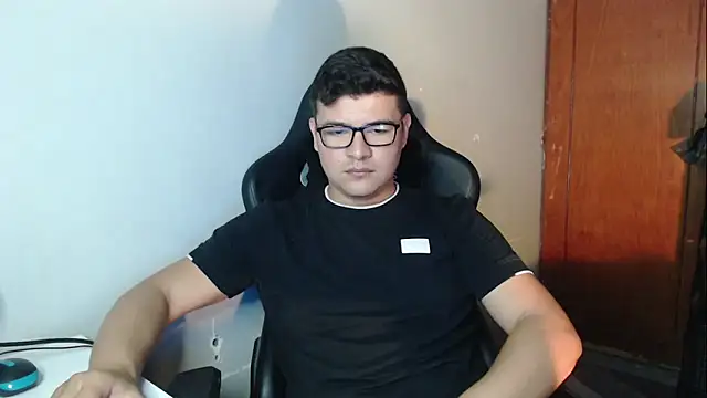 Plug Control online show from December 18, 2025, 5:19 pm