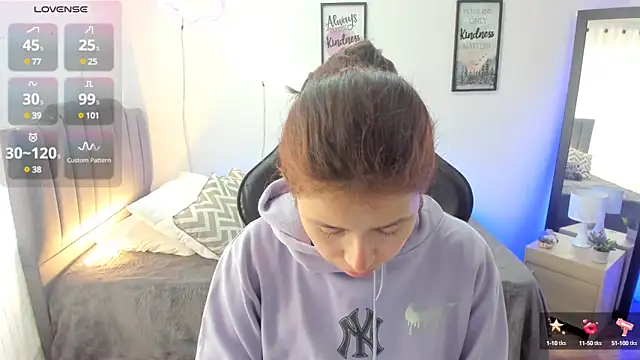 Amy joones online show from March 3, 2025, 1:42 pm