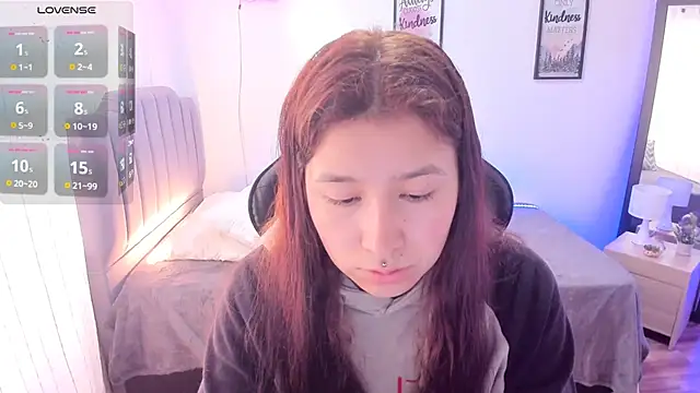 Amy joones online show from March 6, 2025, 1:35 pm