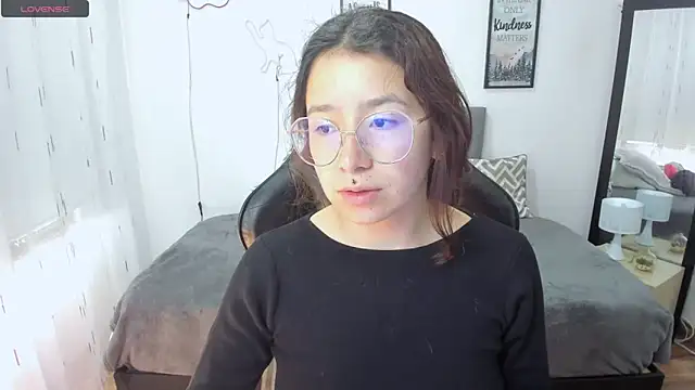 Amy joones online show from September 13, 2025, 12:27 pm