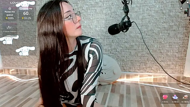 emma unu online show from March 29, 2026, 3:39 am