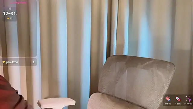 --xixi-- online show from April 13, 2026, 10:15 pm