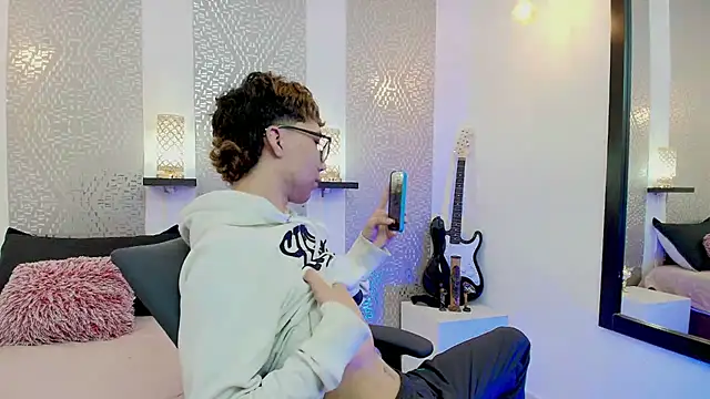 Nikolay Gregori online show from January 16, 2025, 4:28 am