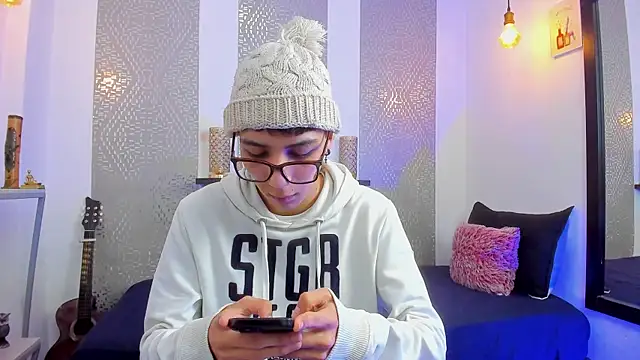 Nikolay Gregori online show from February 12, 2025, 4:33 am