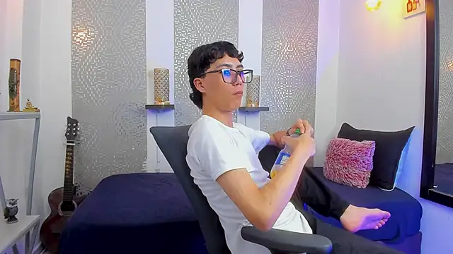 Nikolay Gregori online show from February 12, 2025, 7:34 am