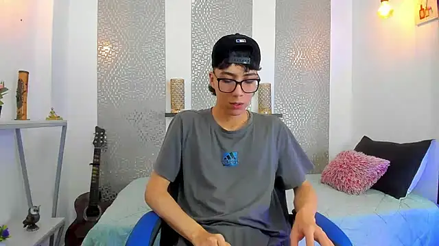 Nikolay Gregori online show from March 18, 2025, 4:04 am