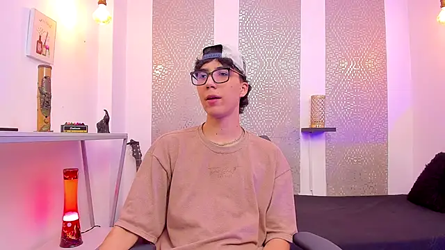 Nikolay Gregori online show from October 9, 2025, 4:32 am