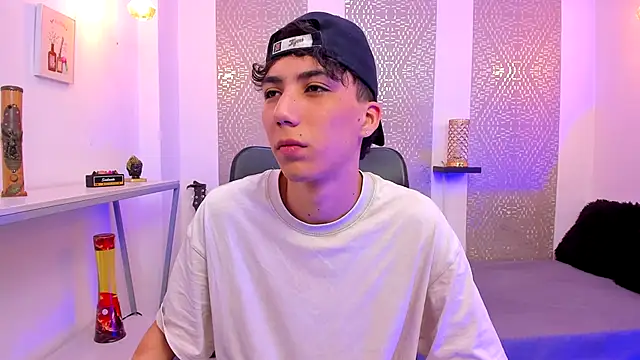 Nikolay Gregori online show from November 19, 2025, 4:23 am