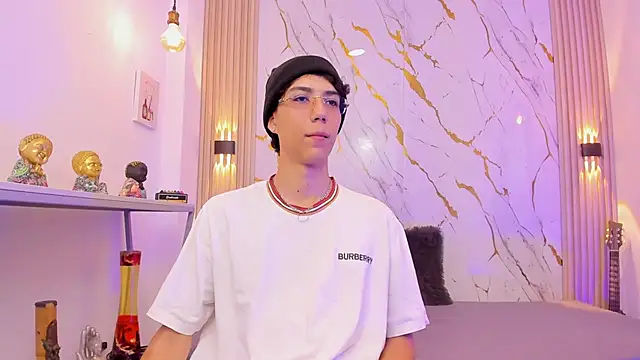 Nikolay Gregori online show from April 3, 2026, 4:32 am