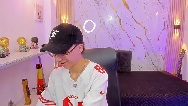 Nikolay Gregori online show from April 22, 2026, 4:15 am