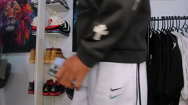 Pantera black 21 online show from April 19, 2026, 12:04 pm