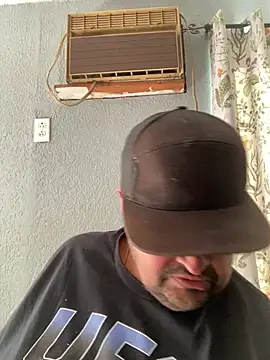 Miguel16i online show from February 4, 2025, 9:52 pm