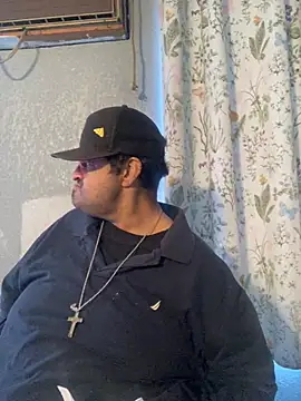 Miguel16i online show from March 19, 2025, 3:51 pm