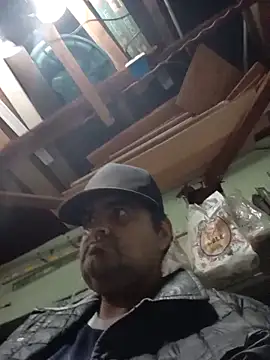 Miguel16i online show from December 5, 2025, 7:28 am