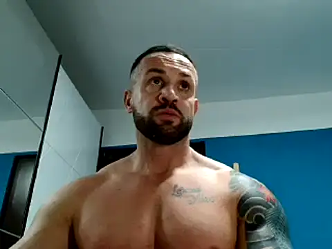 Magnificmuscles89 online show from February 3, 2025, 2:13 pm