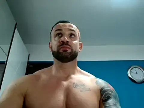 Magnificmuscles89 online show from February 28, 2025, 9:44 pm